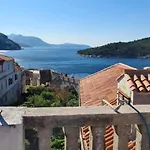 Beautiful View House, Old Town Holiday home *