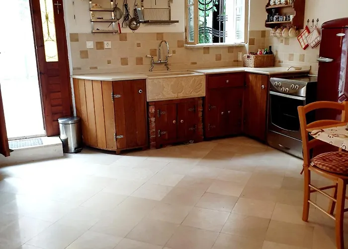 בית נופש Beautiful View House, Old Town *